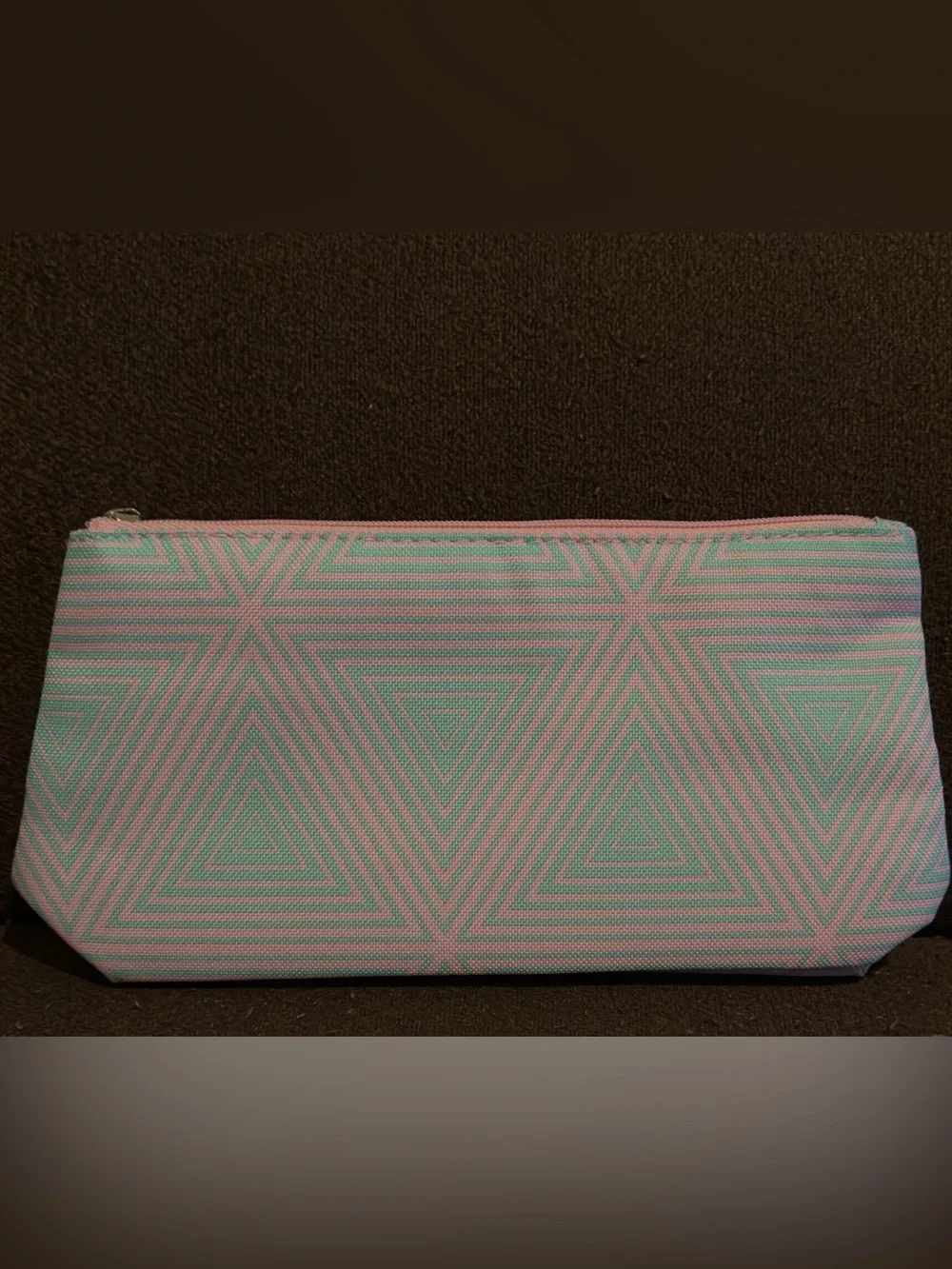 NWOT Clinique Geometric Triangle Pattern Zip Pouch - Pink & Mint. 9”W x 4.5”H.